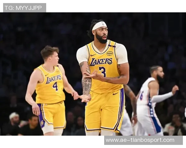 浓眉表现出色前三节高效得分19分并抢下9篮板助力球队争胜