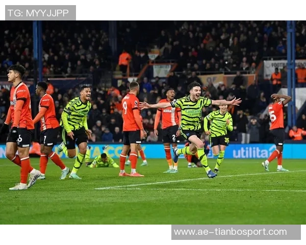 赖斯本赛季在各项赛事中创造13次重大机会成为英超球员之最