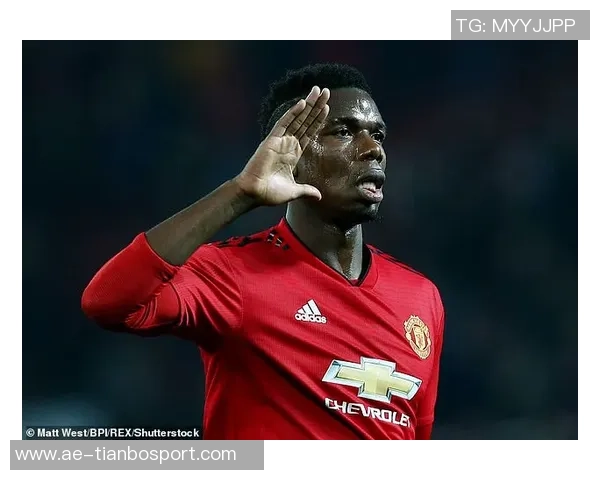 曼联理发哥高歌阿莫林之歌庆祝球队联赛三连胜仅需两场胜利