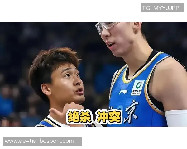 周琦与珀塞尔场上冲突升级双方互喷垃圾话险些爆发争斗