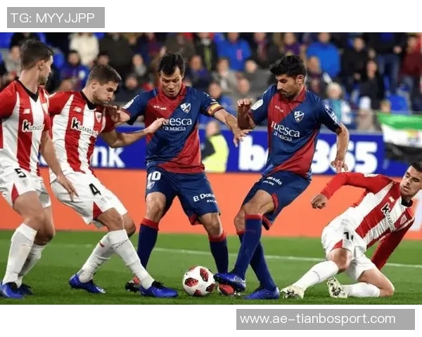 佛罗伦萨主场遭逆转小基恩与苏莱精彩进球罗马逆袭获胜 佛罗伦萨主场遭逆转小基恩与苏莱精彩进球罗马逆袭获胜