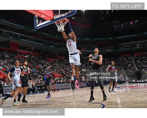 奇才主教练称赞萨尔在对抗独行侠时成为防守核心力量 奇才主教练称赞萨尔在对抗独行侠时成为防守核心力量