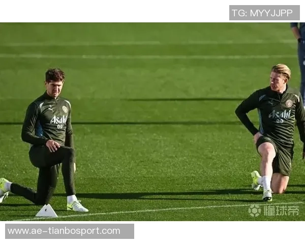 曼晚报道：曼城与切尔西对决前多达11名球员可能缺席